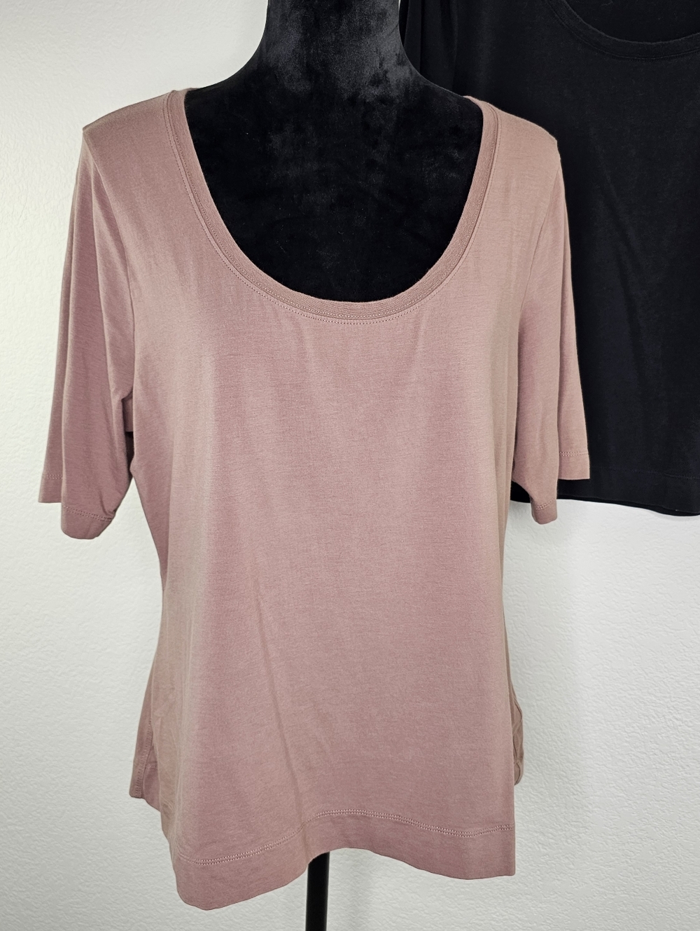 Athleta Outbound Scoop Half Sleeve Tops XL - Picture 2 of 6